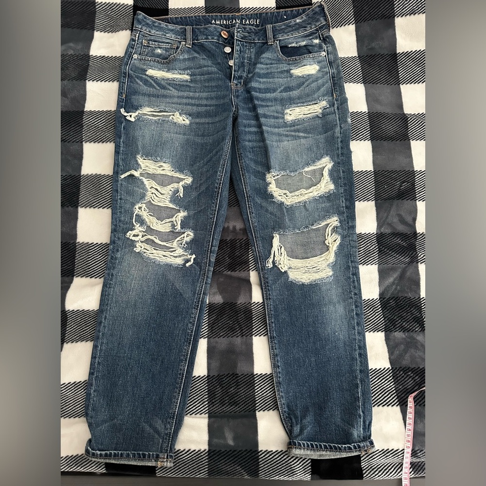 American Eagle Tomgirl Ripped Jeans